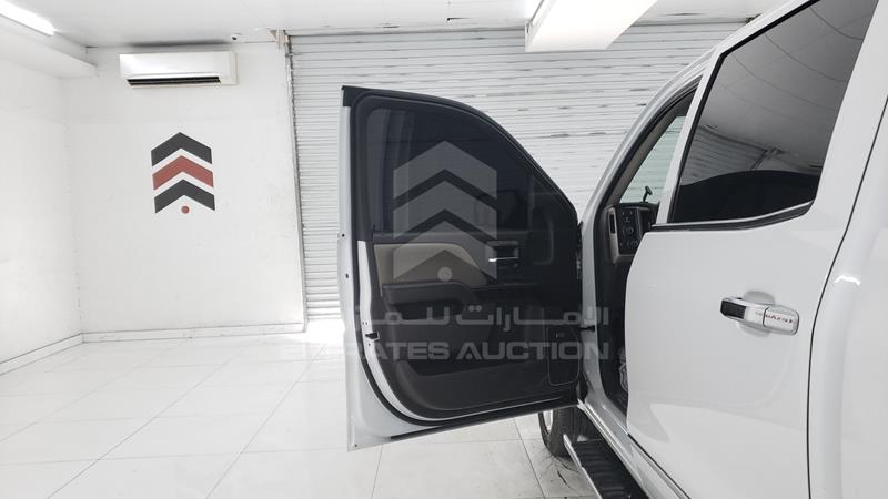 3GTU29EJ8GG153233 Auction: EmiratesAuction Lot: 406581 3GTU29EJ8GG153233 GMC Sierra 2016 WHITE Photo 10