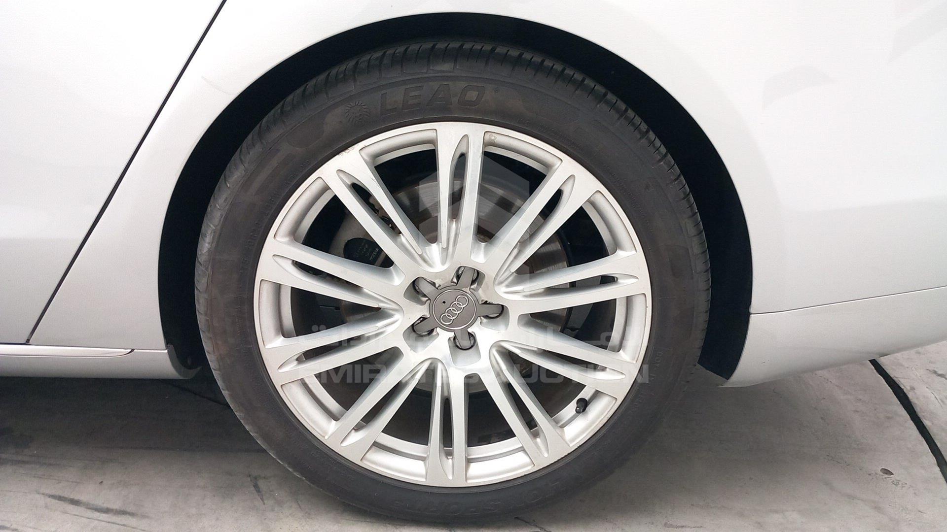 2011 AUDI A8 VIN: WAURVB4HXBN014026