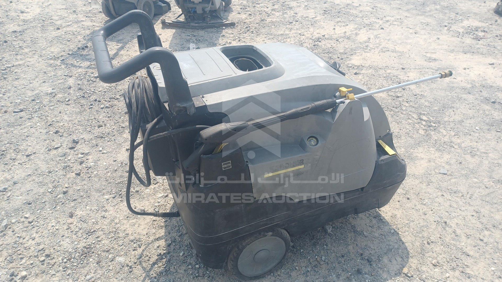 0 UNDEFINED HIGH PRESSURE CAR WASH UNIT VIN: 012144GREY
