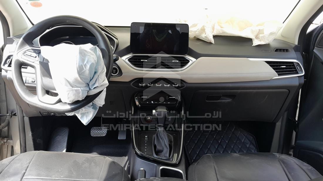 شيفروليه كابتيفا 2023 — زاوية الواجهة الكاملة — صورة 14