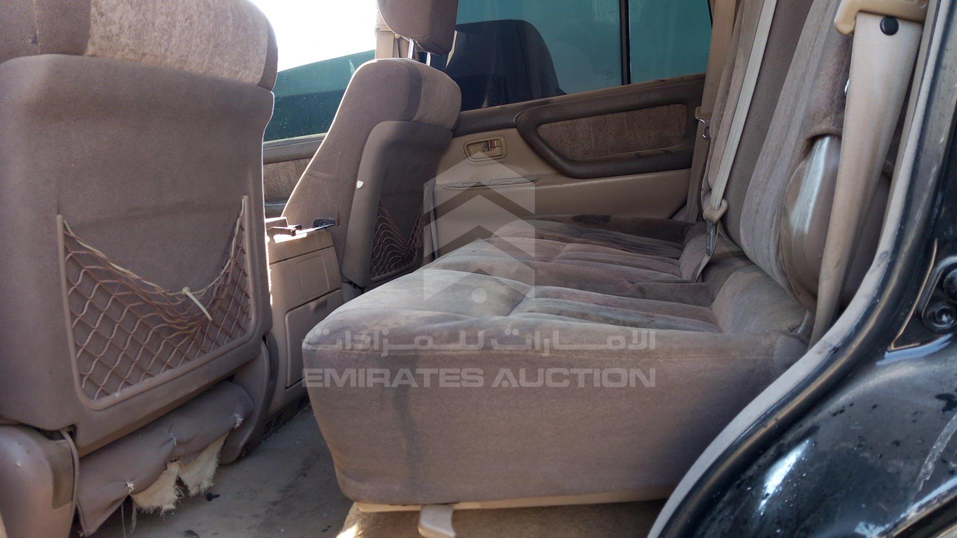 2000 TOYOTA LAND CRUISER VIN: JT3HT05J1Y0104265