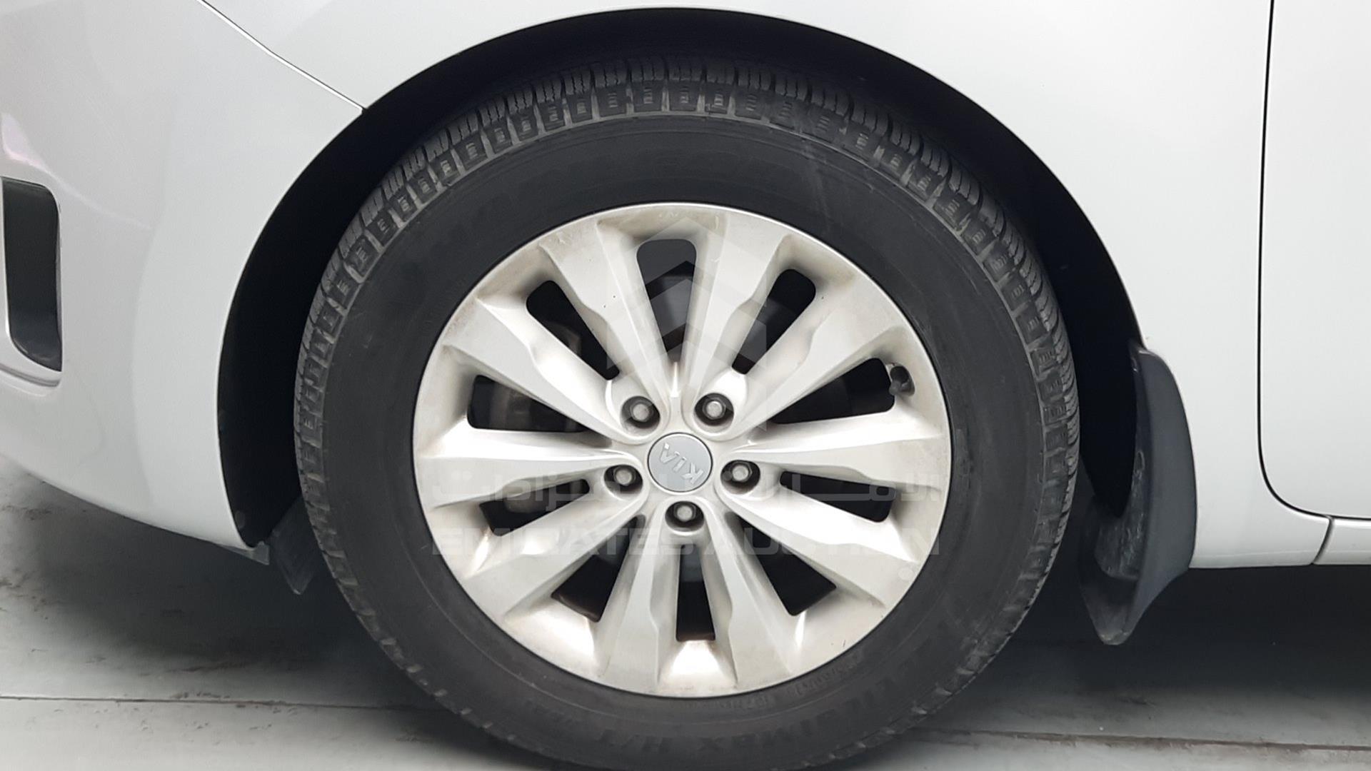 2016 KIA CARNIVAL VIN: KNAMC8126G6110112