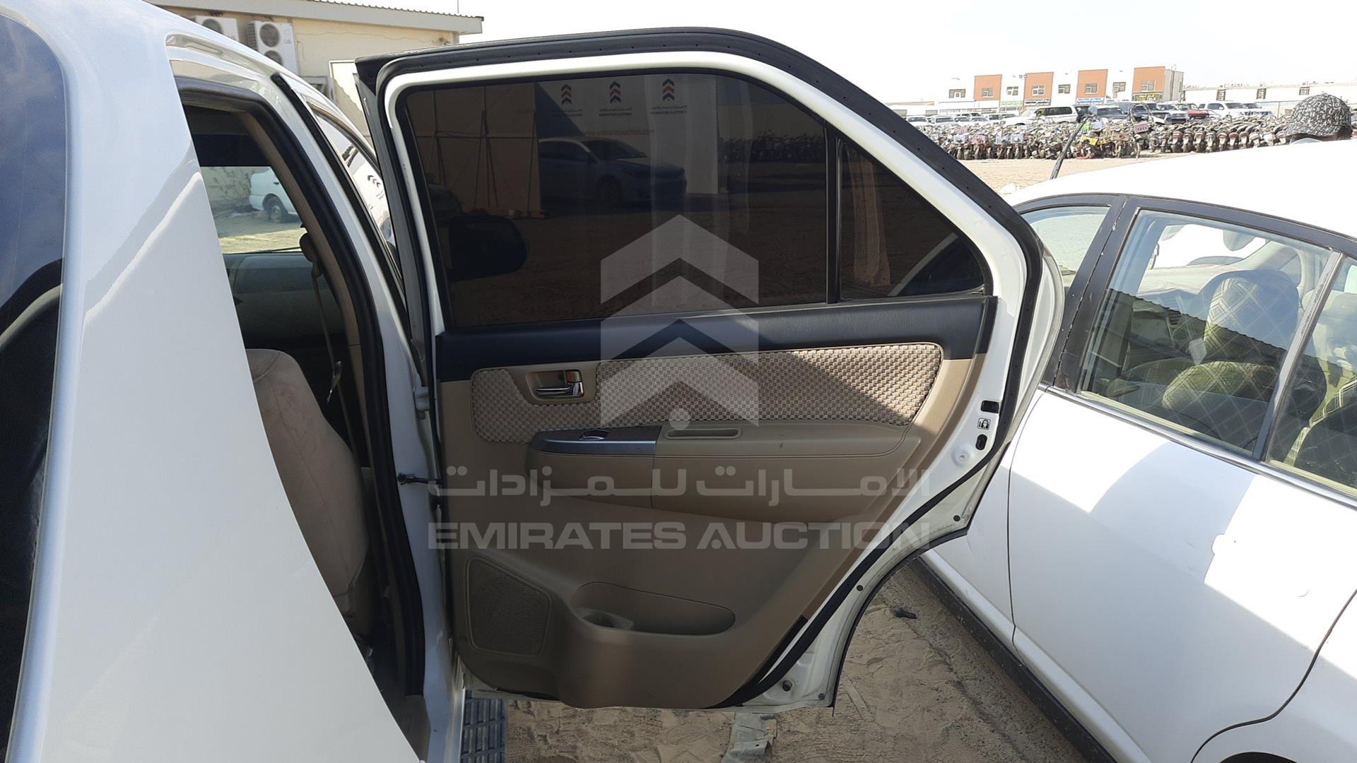 2015 TOYOTA FORTUNER VIN: MHFYX59G8F8068248