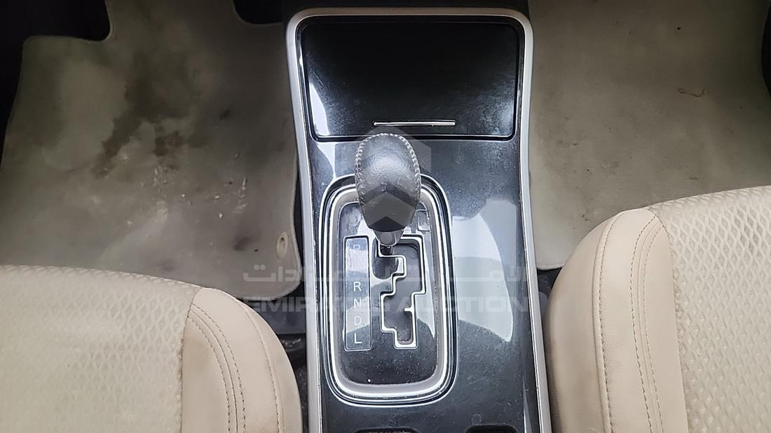 2021 Mitsubishi Outlander — Gear View — Photo 18