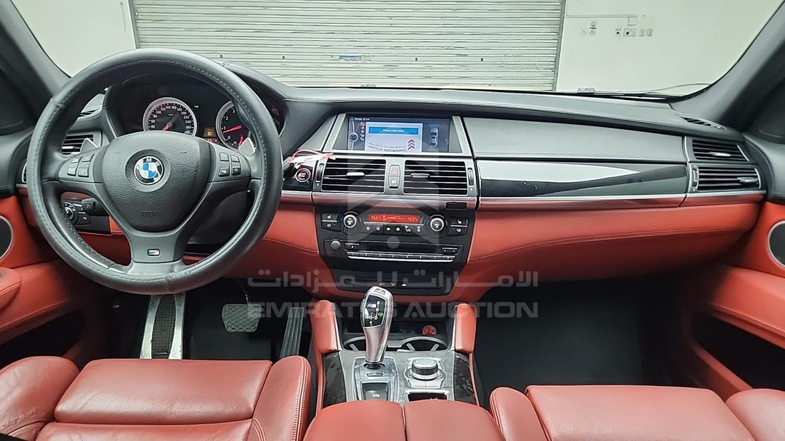 2010 BMW X6 — Full Dashboard View — Photo 14