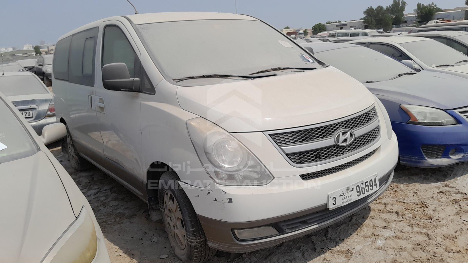 2016 HYUNDAI H1 VIN: KMJWA37R8GU767380