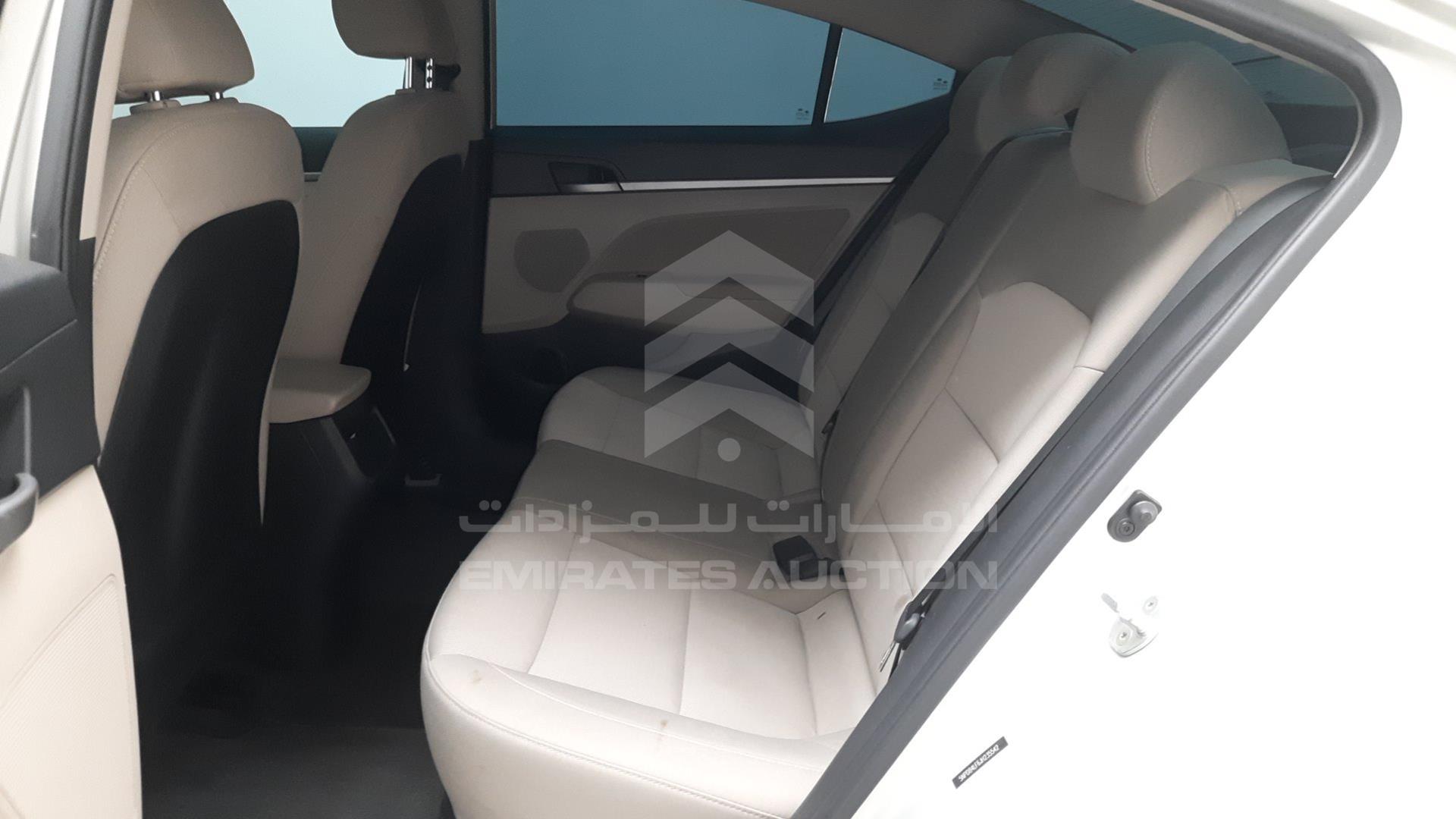 2018 HYUNDAI ELANTRA VIN: 5NPD84LF6JH235542