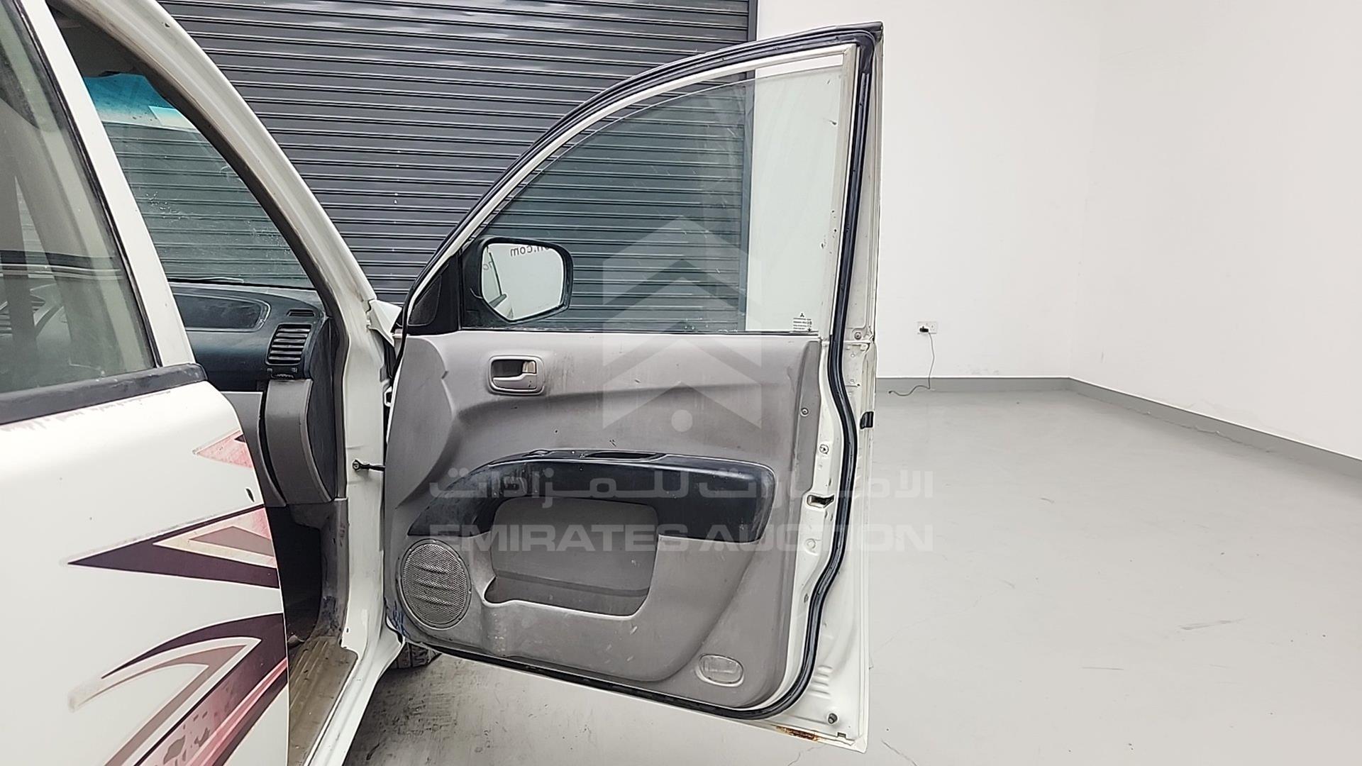 2013 MITSUBISHI PICK UP VIN: MMBJNKA50DD018547