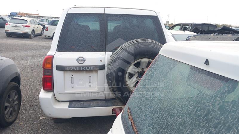JN8FY15Y48X562059 Auction: EmiratesAuction Lot: 414843 JN8FY15Y48X562059 Nissan Patrol 2008 WHITE Photo 8