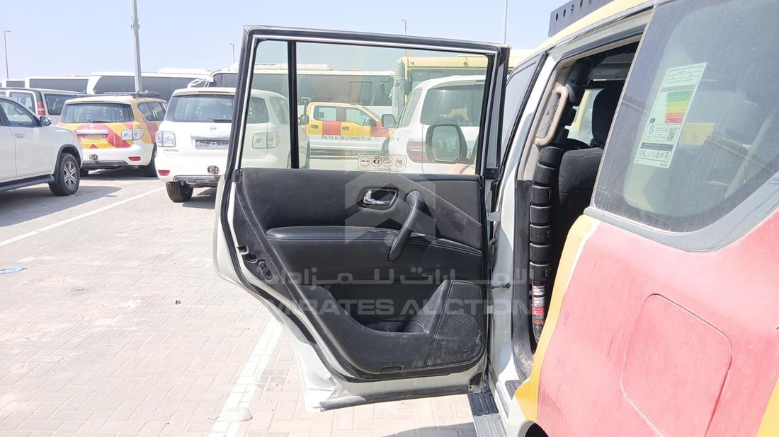 نيسان باترول 2019 — الباب الخلفي الأيسر — صورة 18
