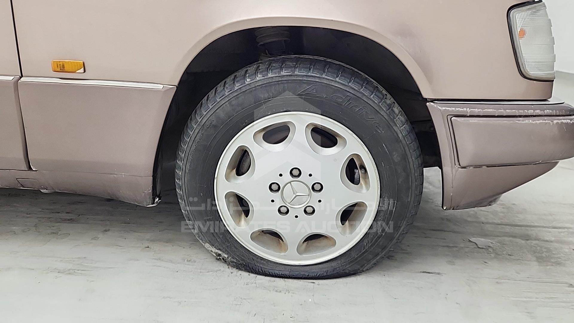 1994 MERCEDES E 280 VIN: WDB1240281C086347