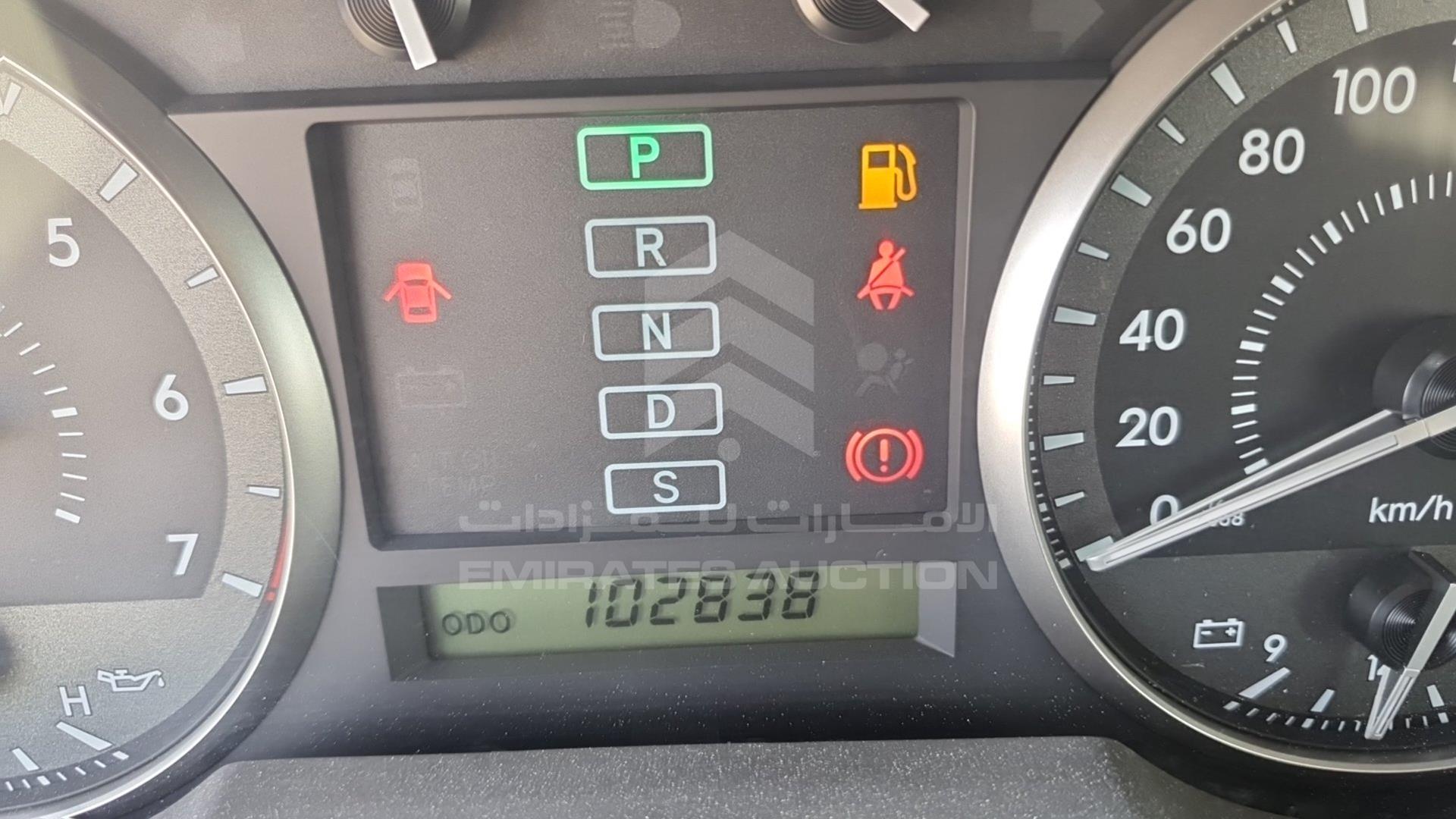 2011 TOYOTA LAND CRUISER VIN: JTMHT09J8B4041784