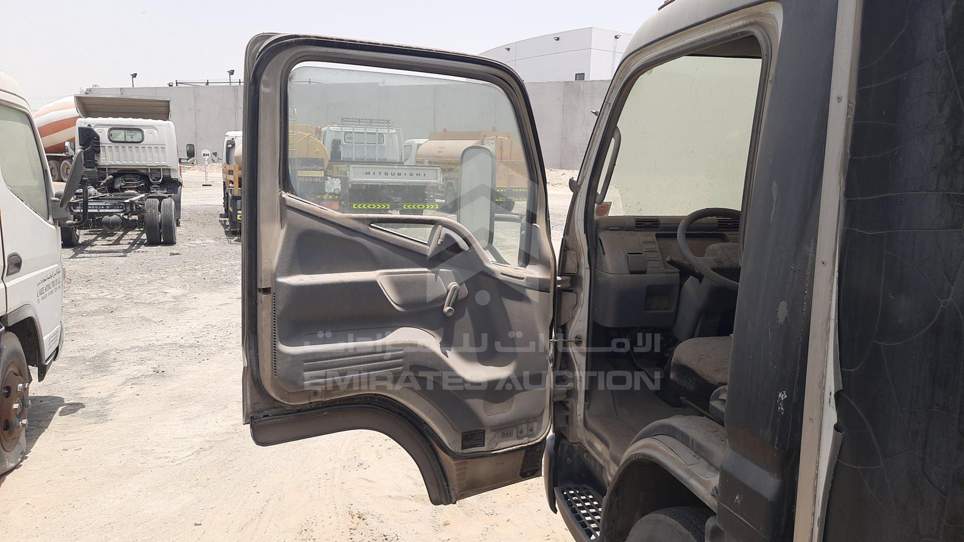 2005 MITSUBISHI CANTER VIN: JL6BCE6JX5K014777