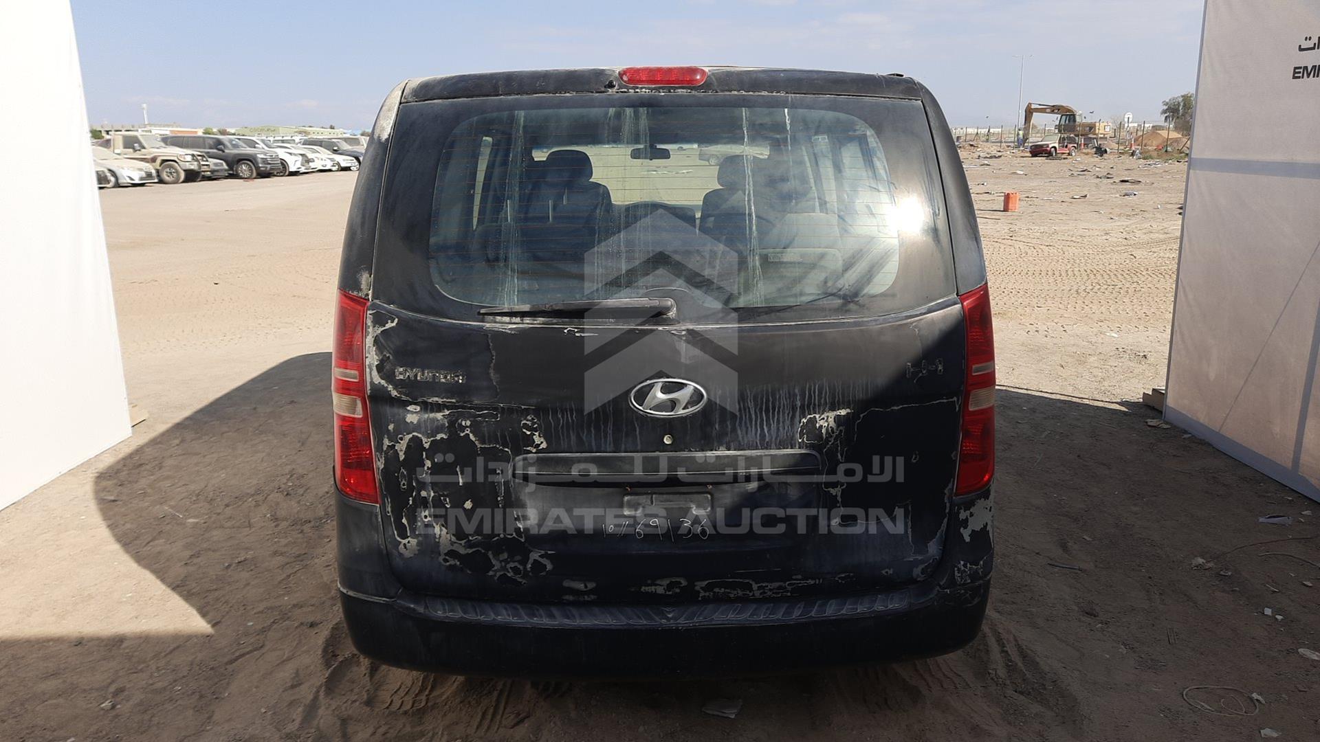 2011 HYUNDAI H1 VIN: KMJWA37R5BU239921