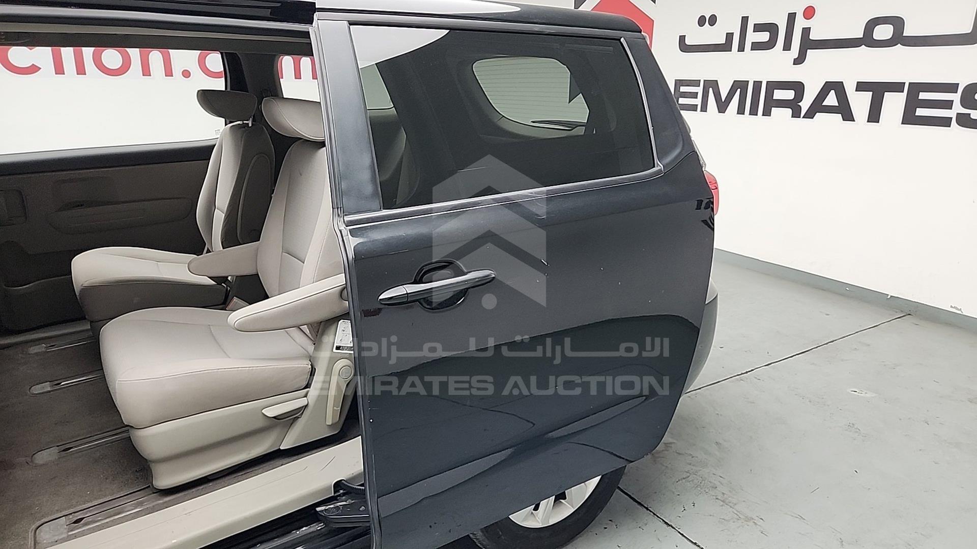 2016 KIA SEDONA VIN: KNDMA5C18G6118093