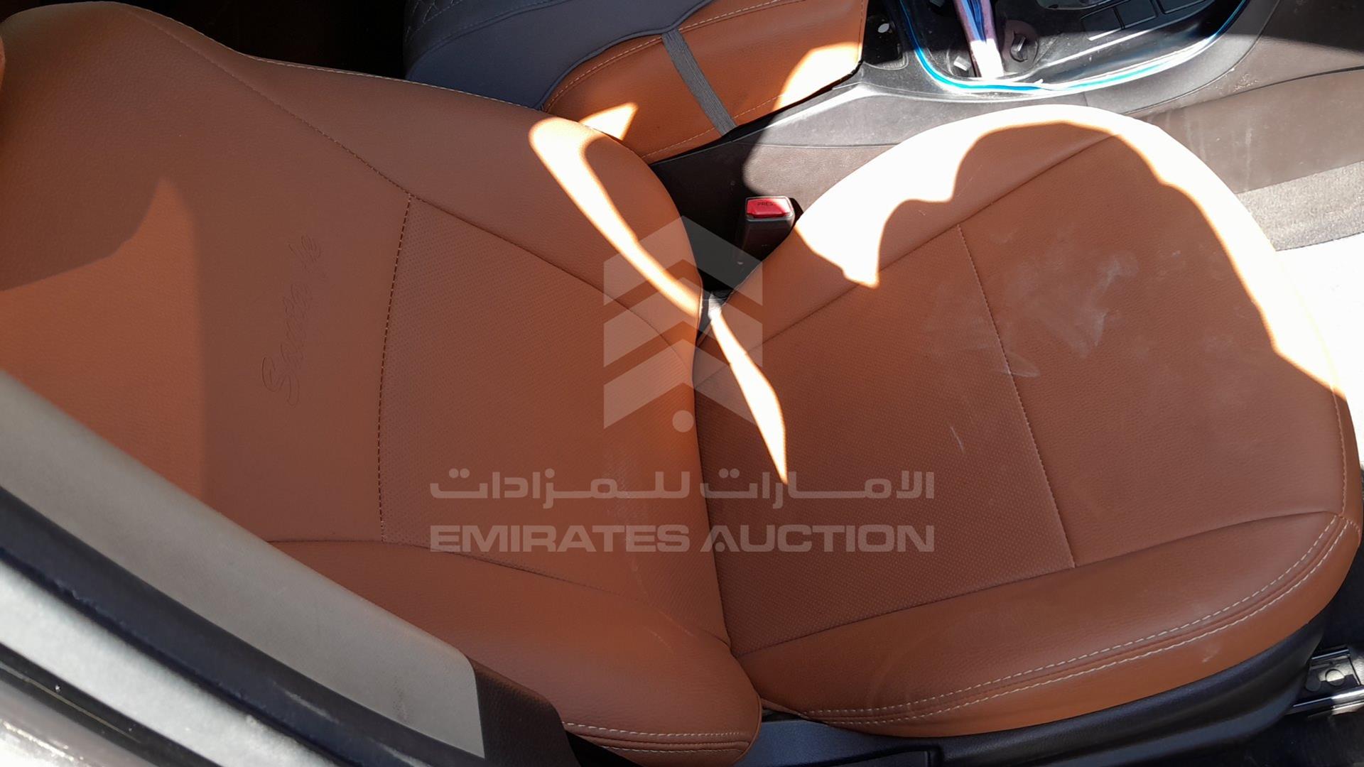 2014 HYUNDAI SANTA FE VIN: KMHSM81E7EU044966