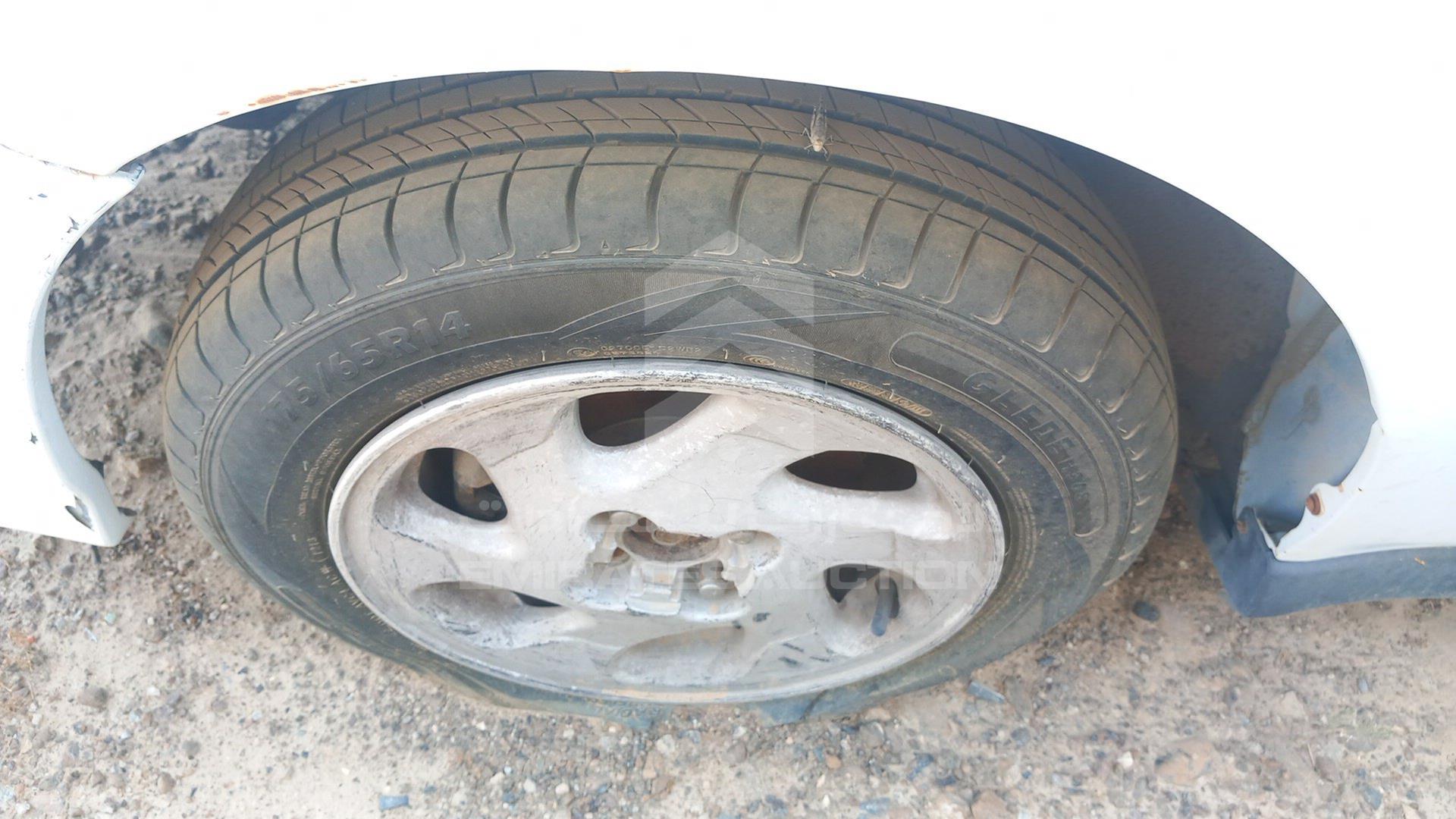 0 HONDA --- VIN: JHMEK35400S108212