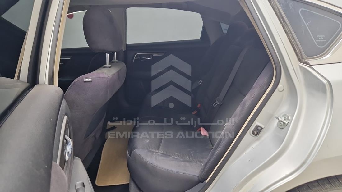 نيسان التيما 2013 — زاوية الراكب الخلفي اليسرى — صورة 20