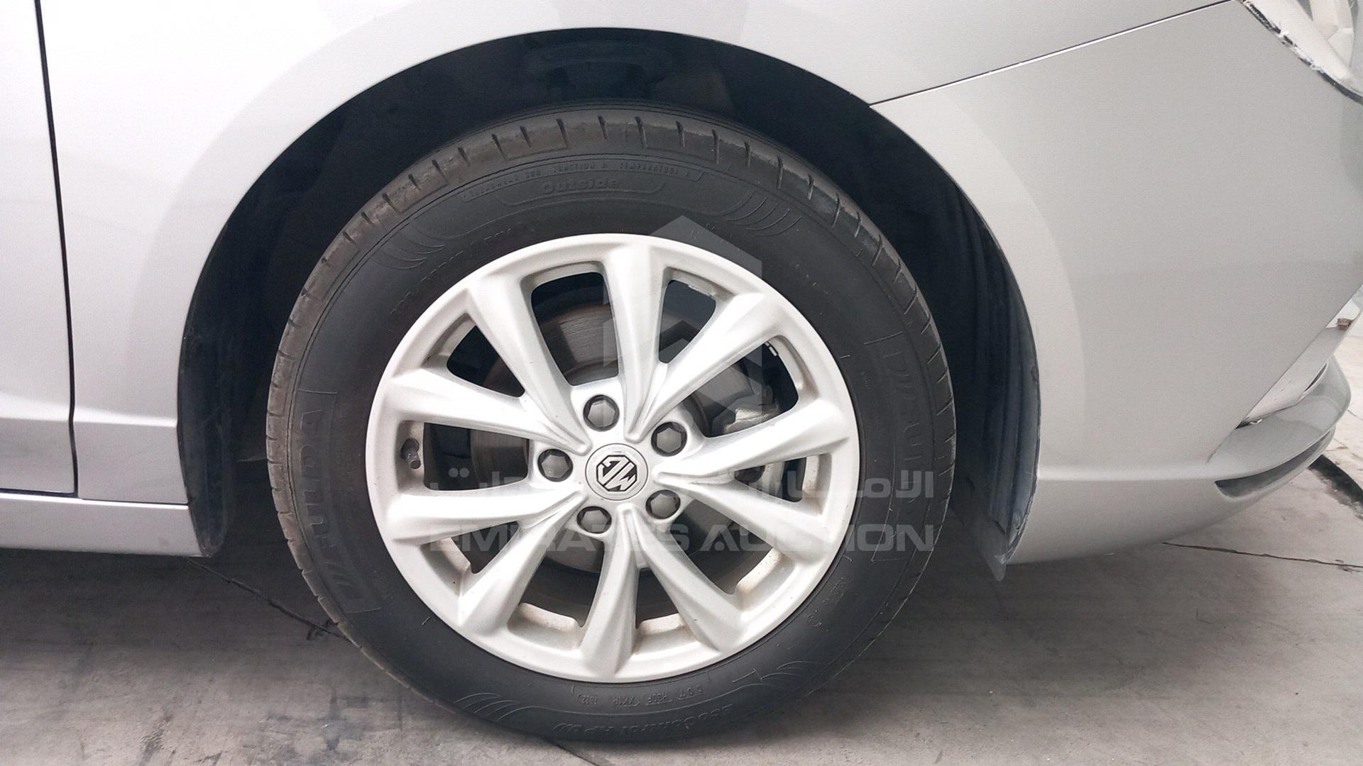 2022 MG MG 5 VIN: LSJA36E31NZ042454