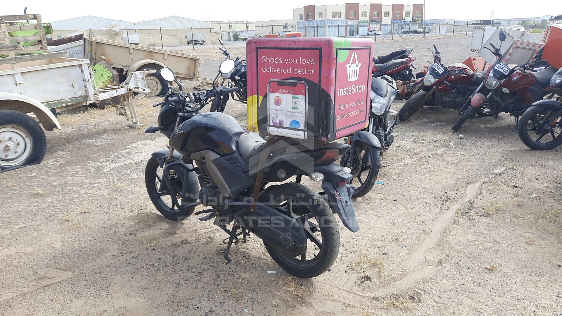 2016 HONDA CBR VIN: ME4KC2033G8002198
