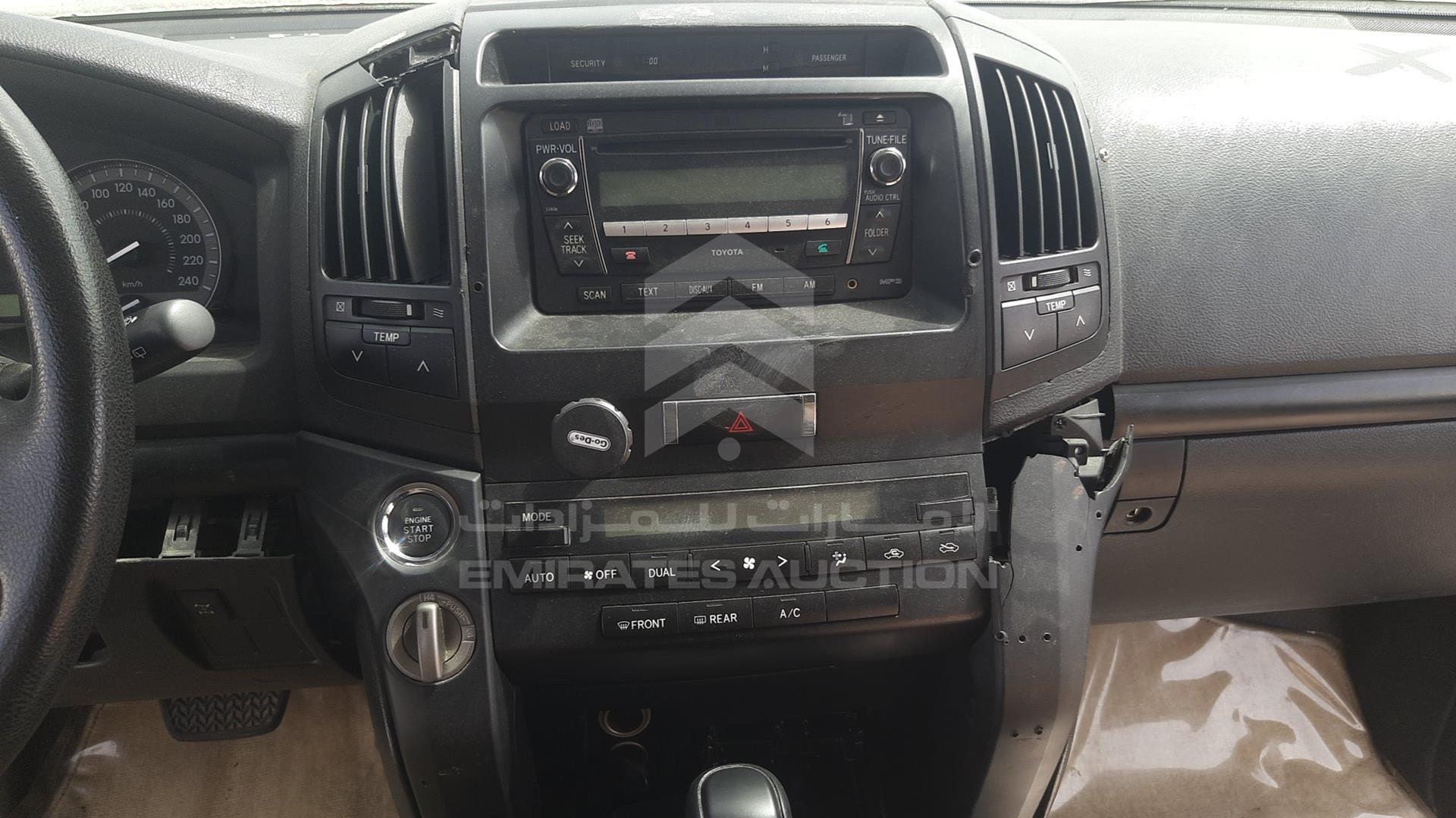 2011 TOYOTA LAND CRUISER VIN: JTMDU09J4B4032012