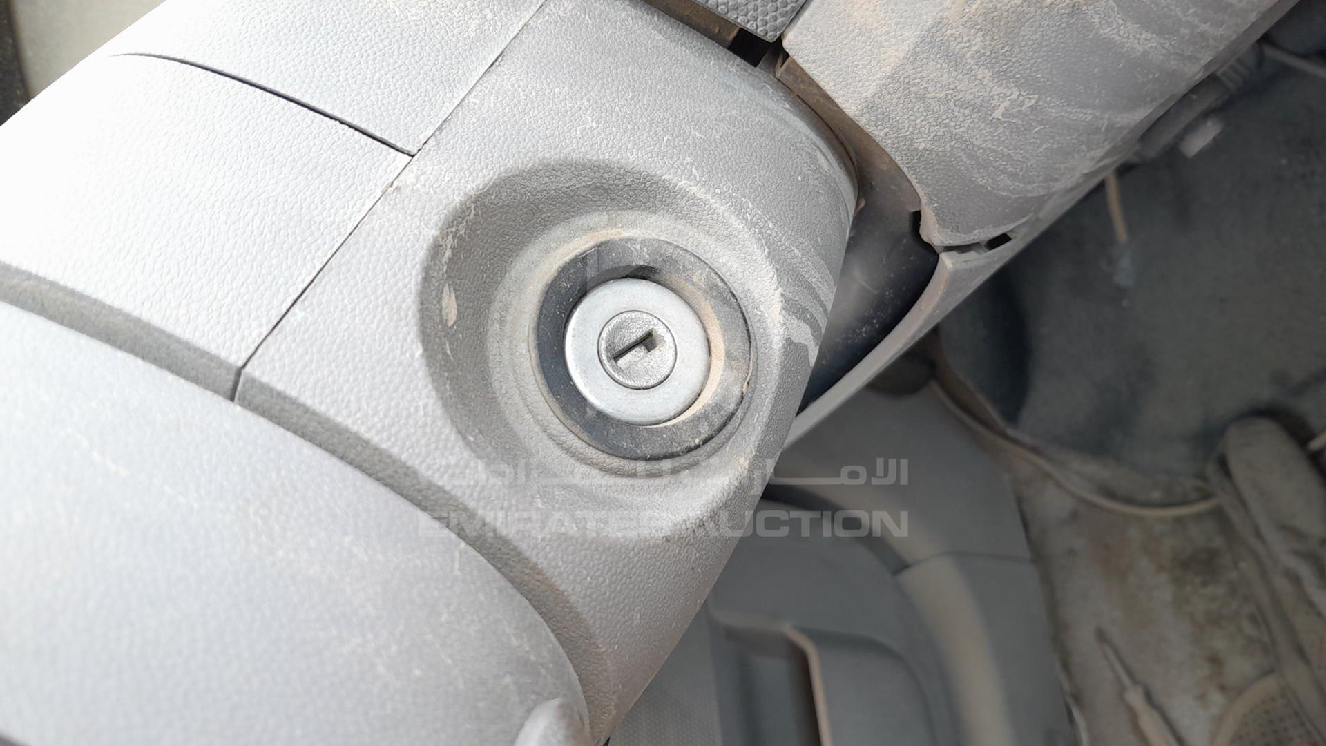 2008 FORD ESCAPE VIN: 1FMCU92148KA58992