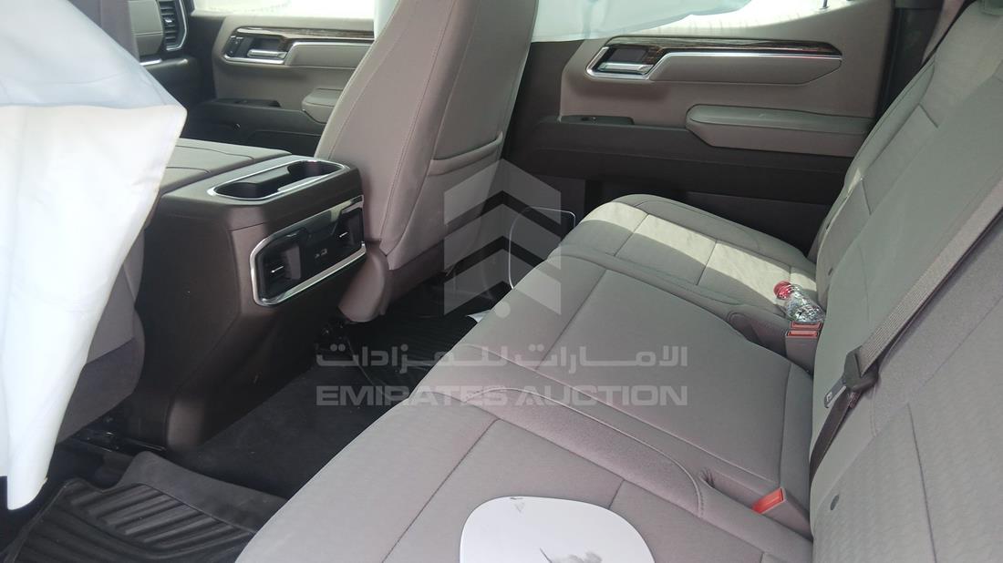 جي ام سي سيررا 2025 — زاوية الراكب الخلفي اليسرى — صورة 19