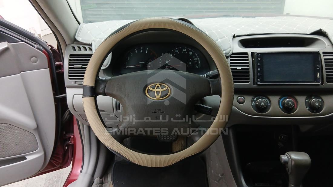 2002 Toyota Camry — Steering & Mounted Controls — Photo 15