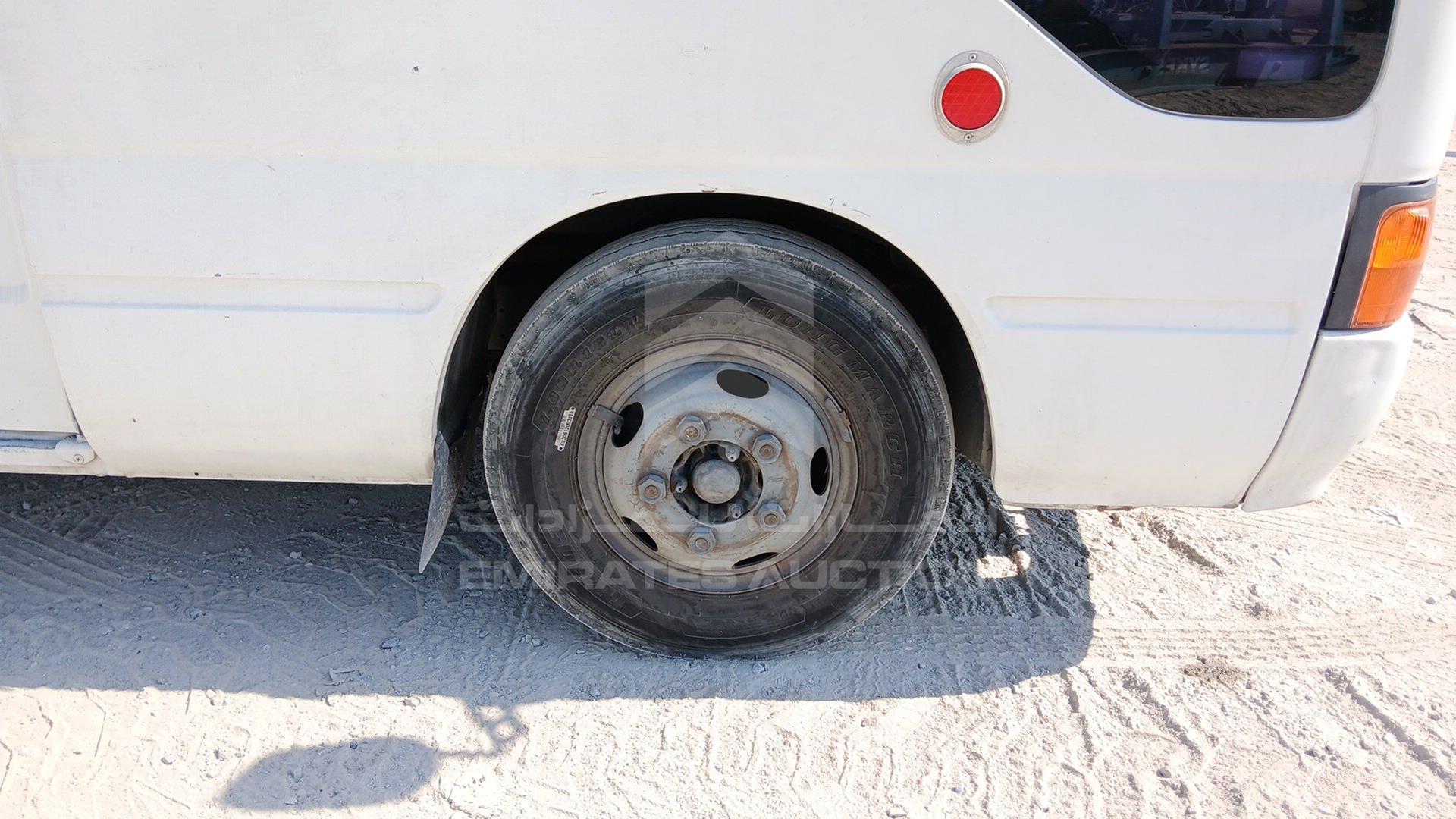 2006 TOYOTA COASTER VIN: JTGFB518661015940