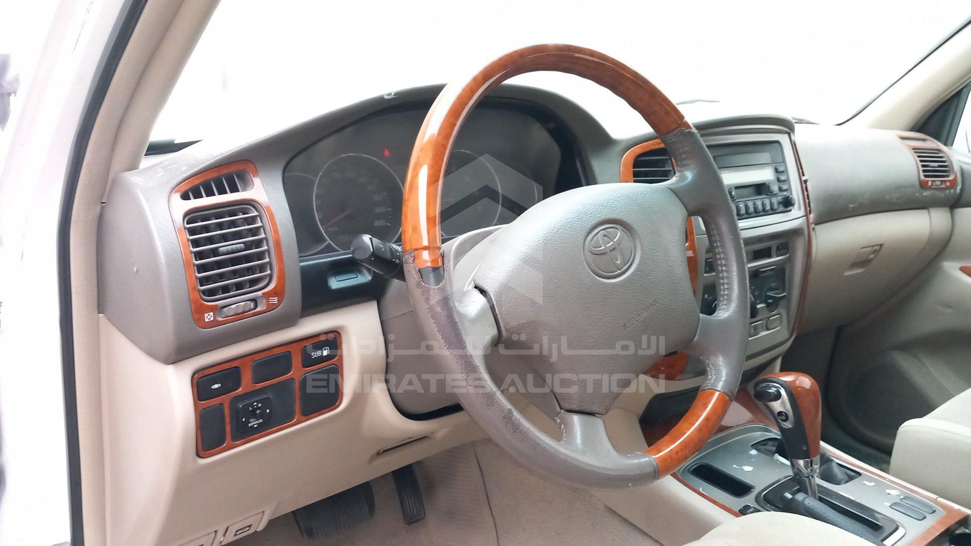 2007 TOYOTA LAND CRUISER VIN: JTEHJ09J675160923