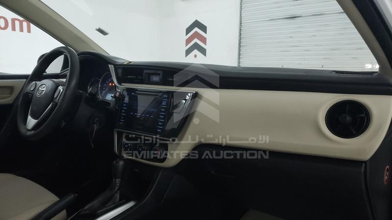 RKLBB9HE3J5206184 Auction: EmiratesAuction Lot: 435375 RKLBB9HE3J5206184 Toyota Corolla 2018 WHITE Photo 18