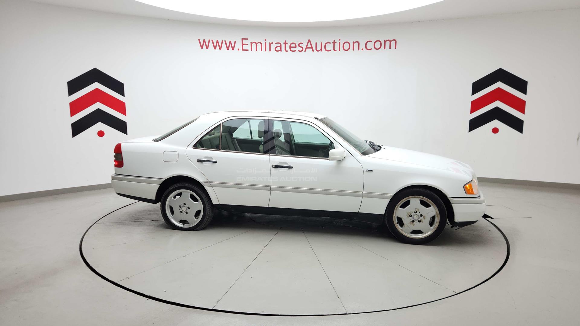 1995 MERCEDES C 220 VIN: WDBHA22E8SF311310