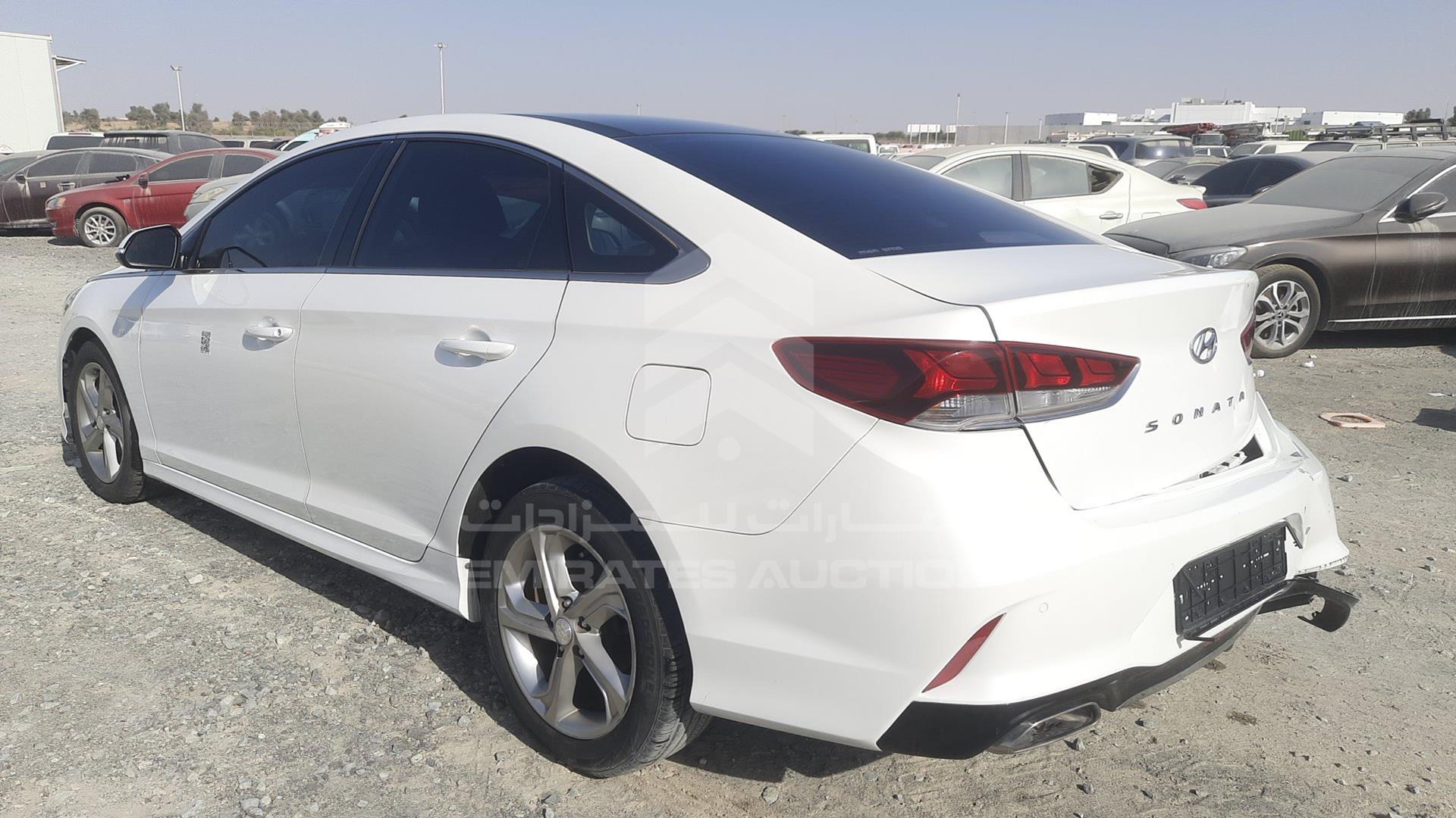 2018 HYUNDAI SONATA VIN: KMHE241G1JA419355