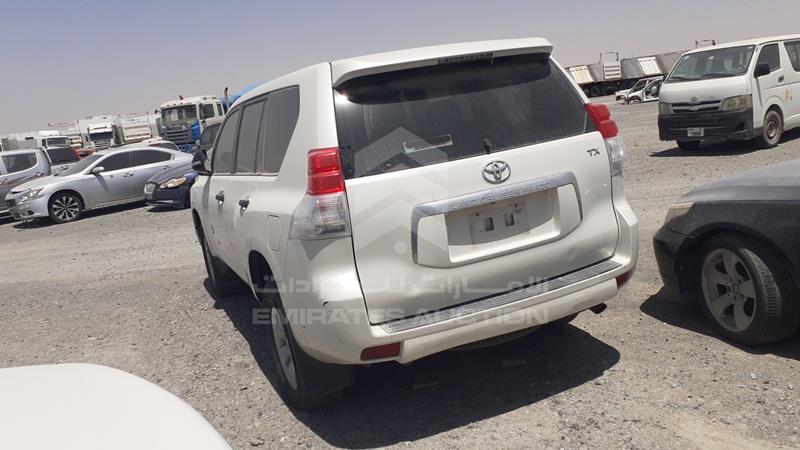 JTEBX9FJ7DK110252 Auction: EmiratesAuction Lot: 409139 JTEBX9FJ7DK110252 Toyota Land Cruiser Prado 2013 WHITE Photo 8