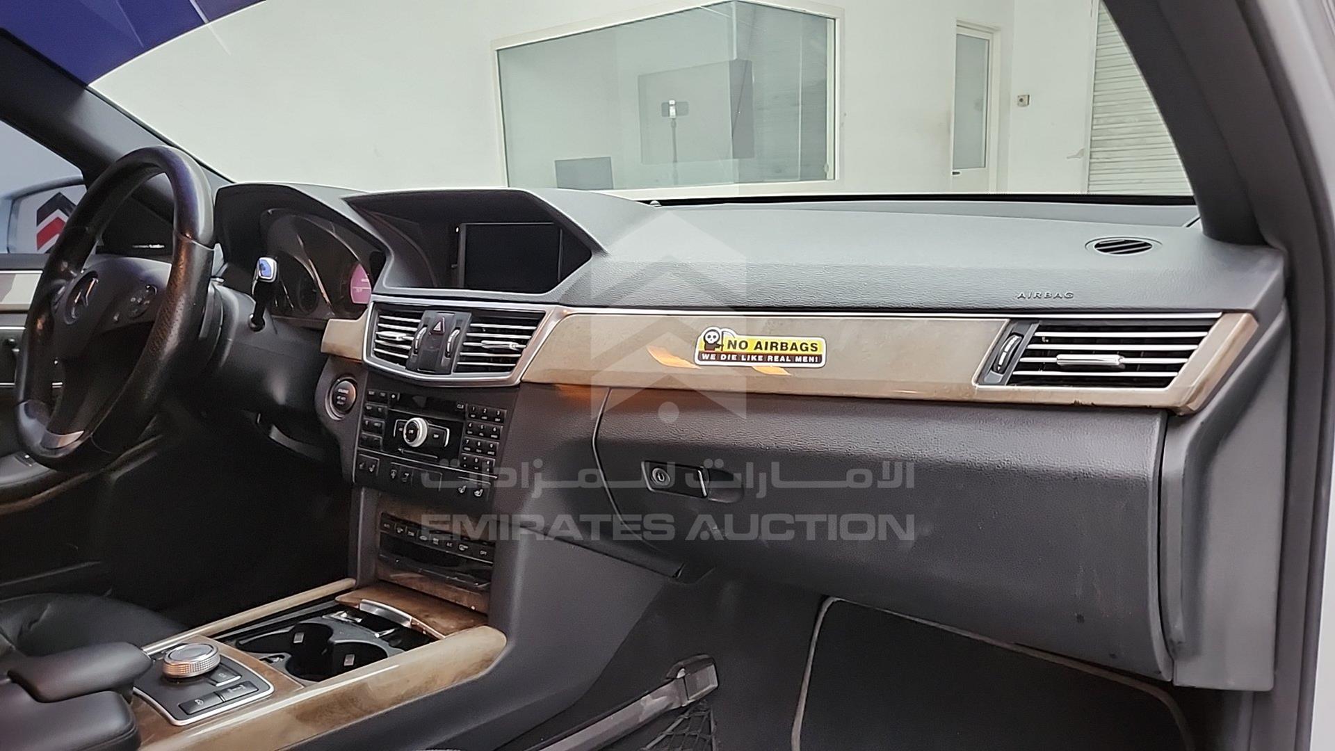 2011 MERCEDES E 550 VIN: WDDHF9AB3BA444093