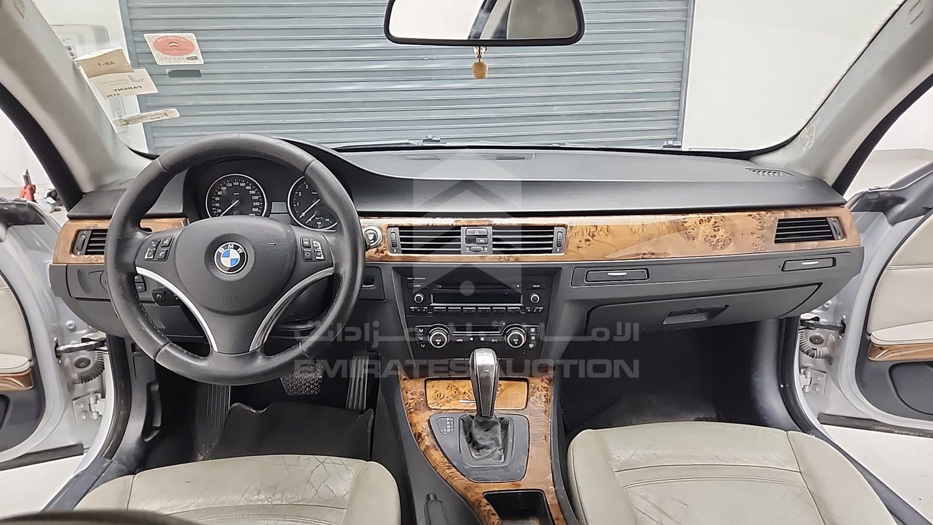 2007 BMW 325 VIN: WBAWB31037PU80957