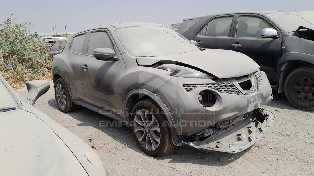 2015 Nissan Juke — Front Right Angle — Photo 9