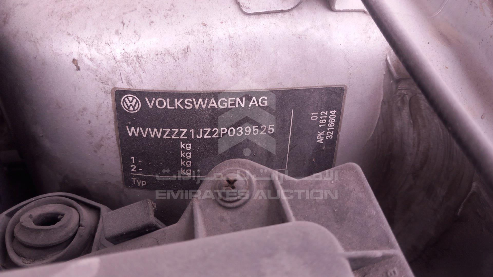 2001 VOLKSWAGEN GOLF VIN: WVWZZZ1JZ2P039525