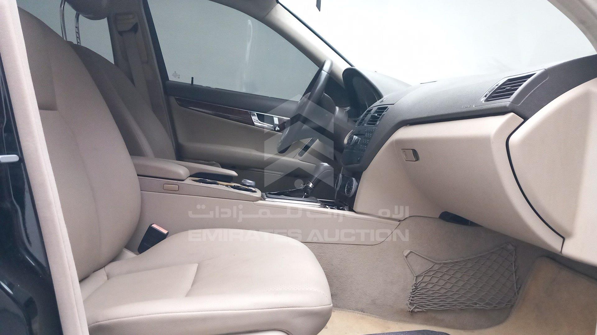 2010 MERCEDES C 300 VIN: WDDGF8BB8AF450400