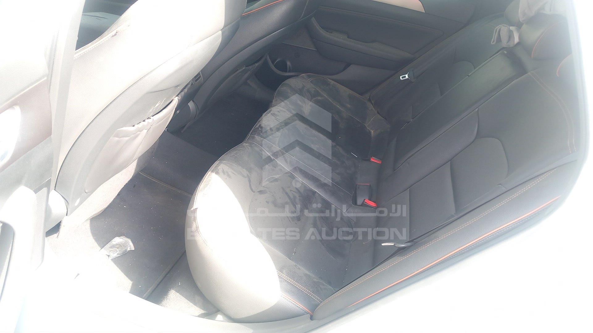 2016 HYUNDAI SONATA VIN: KMHE341B4GA125815
