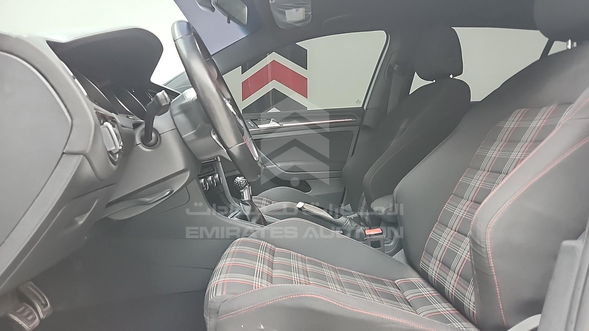 2018 VOLKSWAGEN GOLF VIN: 3VW547AU7JM267992