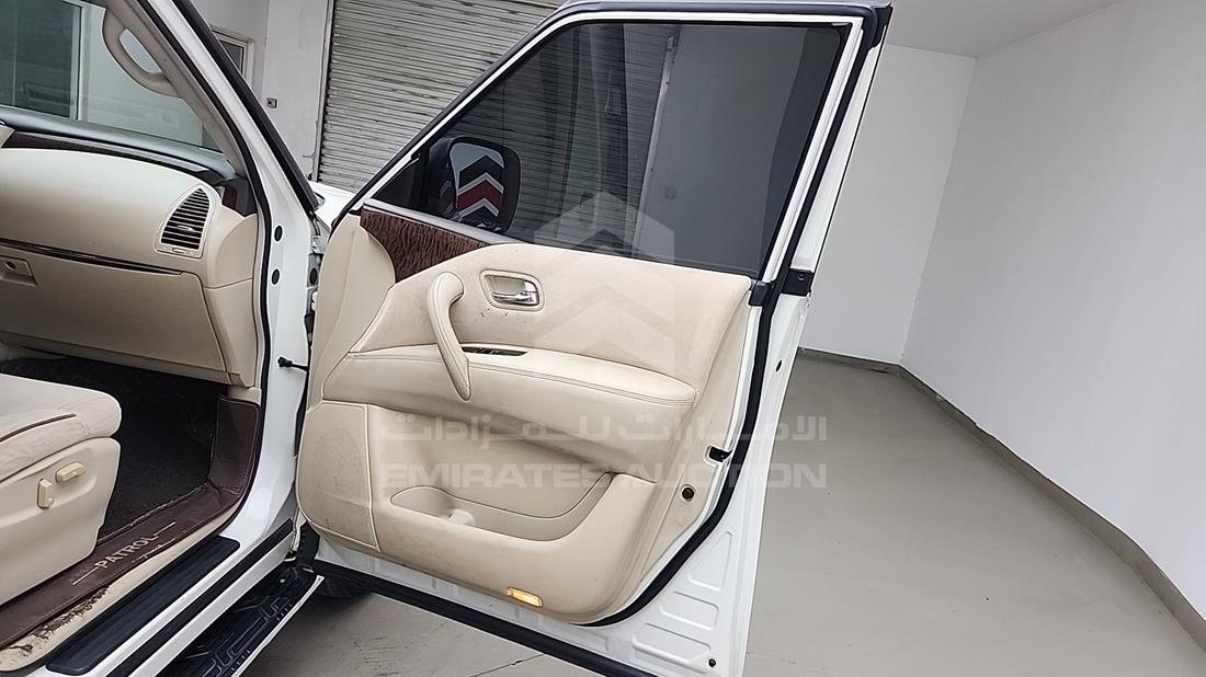 2016 Nissan Patrol — Front Right Door — Photo 32