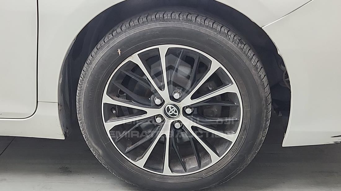 2016 Toyota Camry — Front Right Tyre — Photo 29
