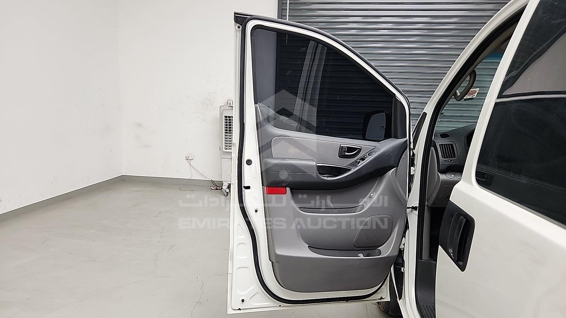 2021 HYUNDAI H1 VIN: KMJWA37R8MU187736