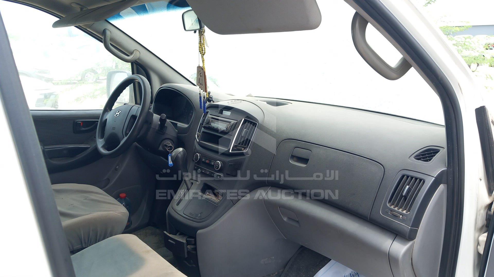 2016 HYUNDAI H1 VIN: KMJWA37R0GU778289