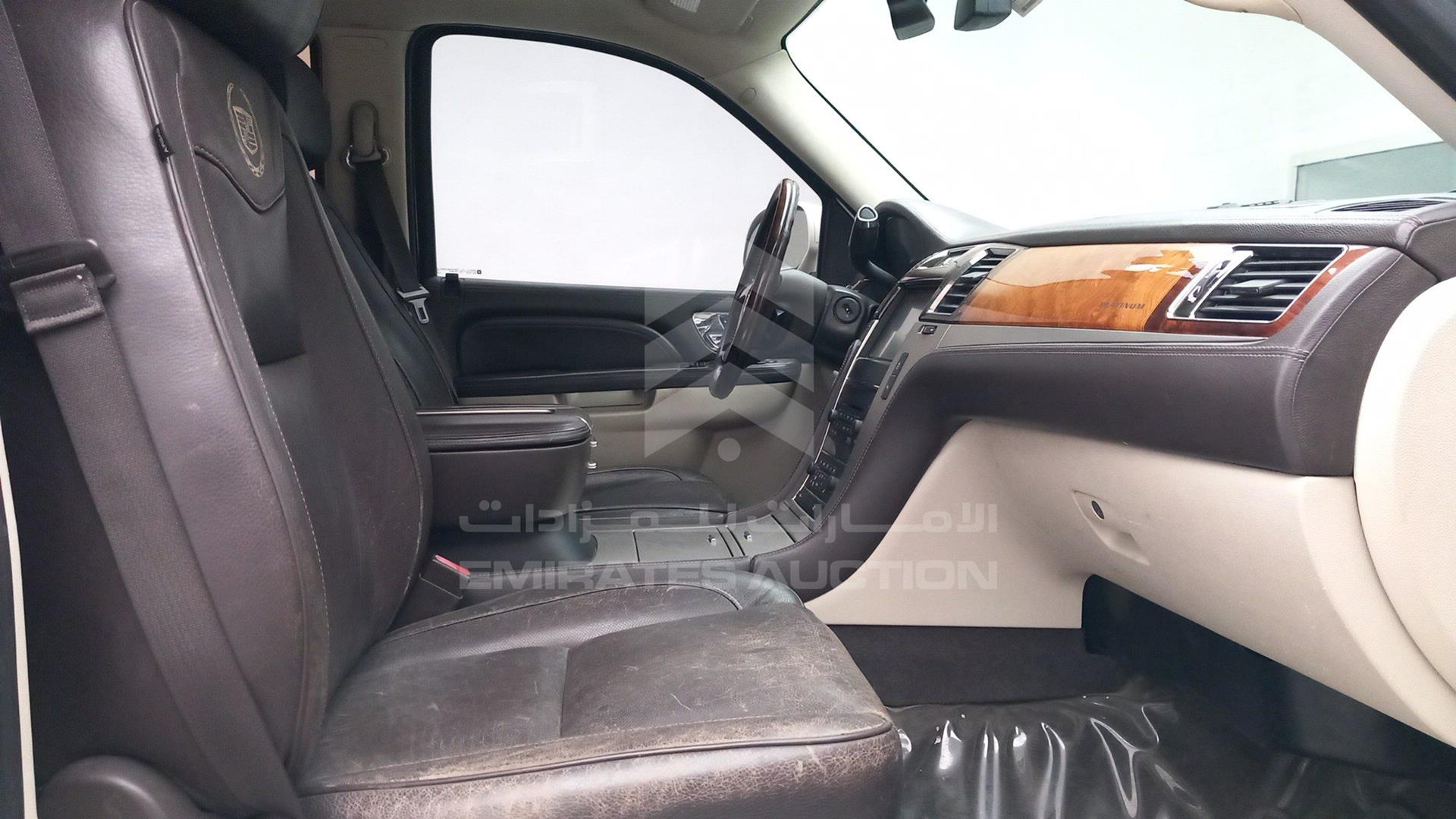 2013 CADILLAC ESCALADE VIN: 1GYS47EF7DR352524