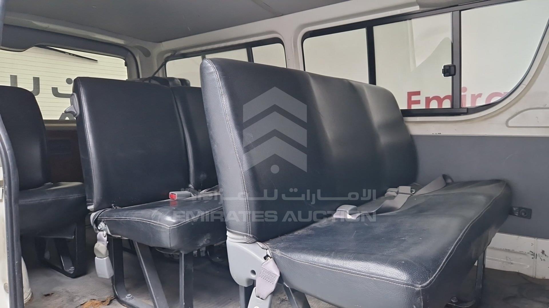 2007 TOYOTA HIACE VIN: JTGJX02P575006788