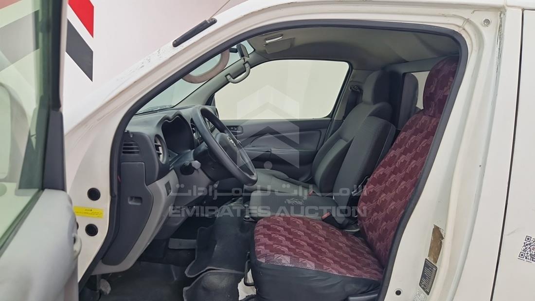 2015 Nissan Urvan — Front Left Driver Seat View — Photo 7