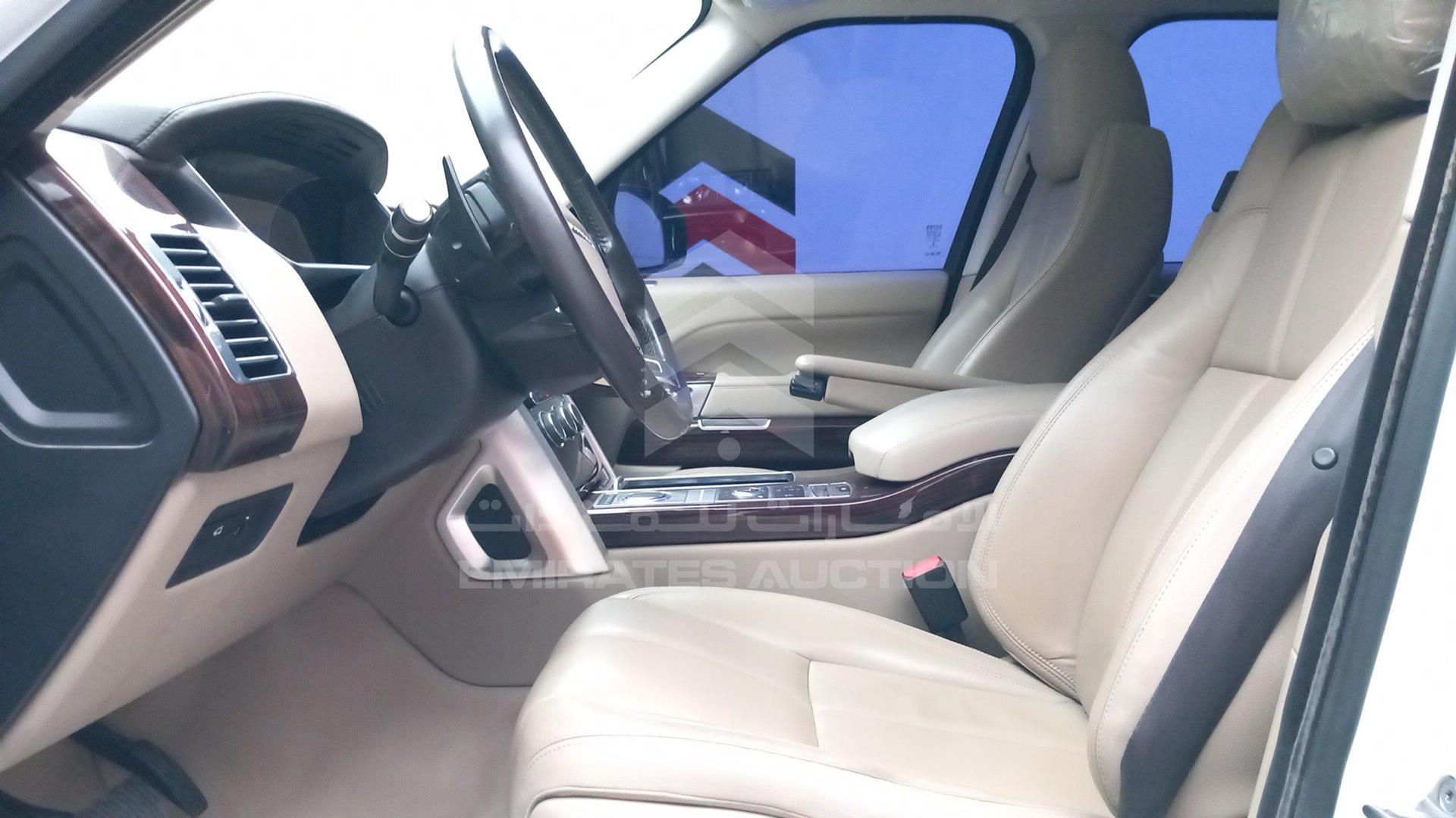 2014 RANGE ROVER VOGUE VIN: SALGA2DF6EA132437