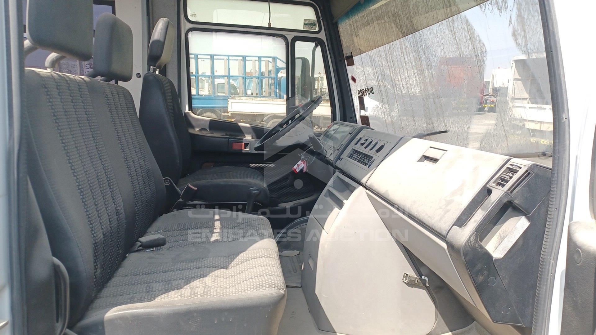 2008 MERCEDES 815 DKA VIN: WD3Y049318N133754